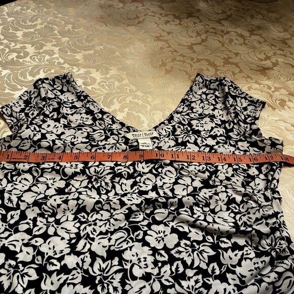 Whtie House Black Market Polyester Top - Ruched at the Side - Sz M - Picture 5 of 7